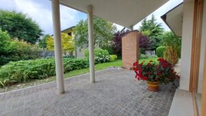 villetta con portico a Monastier di Treviso