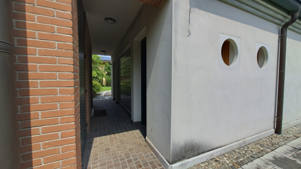 MONASTIER grande e recente villa singola con giardino