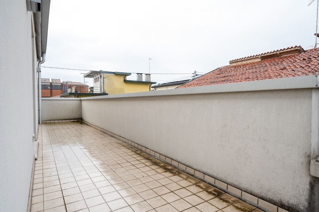 MESTRE GAZZERA ampia villa singola restaurata con giardino