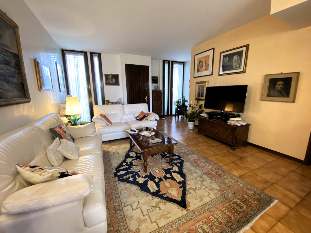 MIRA, Venezia elegante villetta a Schiera comoda ai servizi con comfort e spazi Ideali