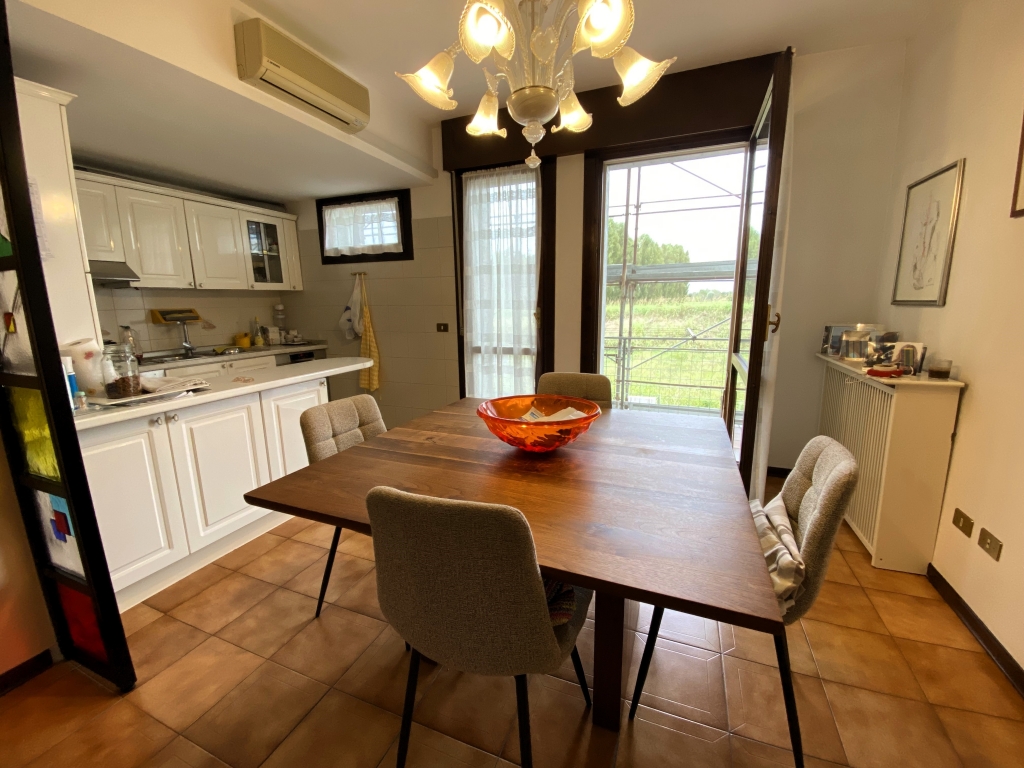 MIRA, Venezia elegante villetta a Schiera comoda ai servizi con comfort e spazi Ideali