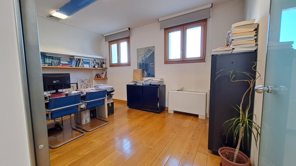 Venezia-Mestre, recente blocco direzionale di rappresentanza