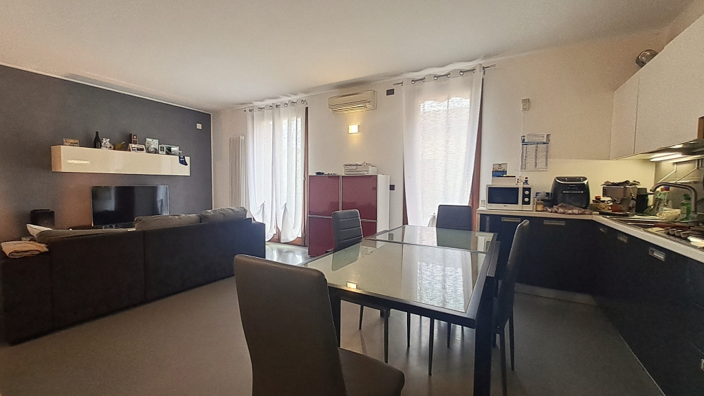 appartamento su due livelli con garage e riscaldamento autonomo