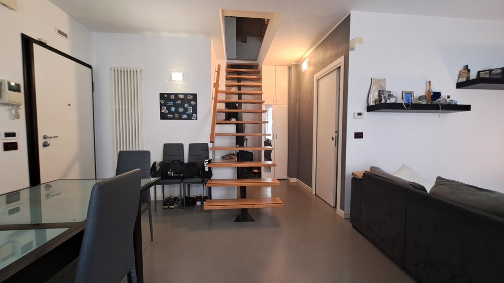 appartamento su due livelli con garage e riscaldamento autonomo