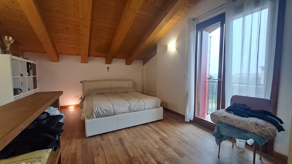 appartamento su due livelli con garage e riscaldamento autonomo