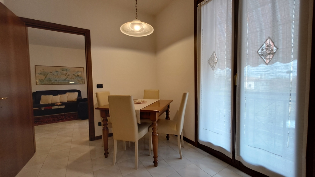 APPARTAMENTO con tre camere, garage e termo autonomo