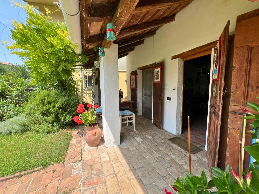 Nuda Proprietà Roncade San Cipriano: Casa Singola d’epoca con Giardino