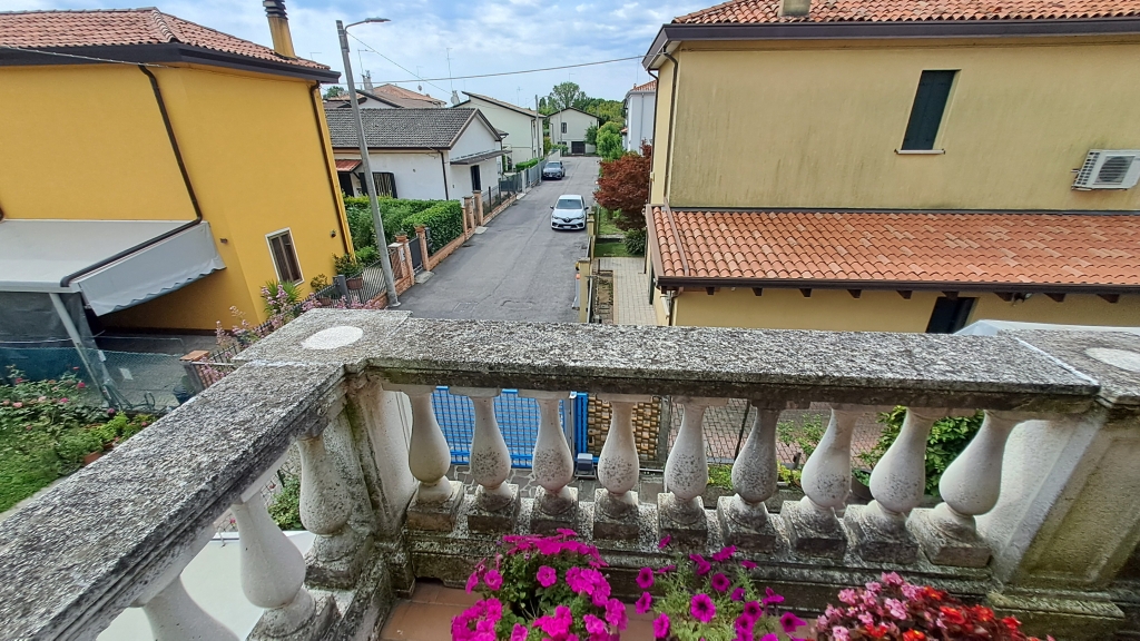 Favaro Veneto Venezia – Appartamento in bifamiliare con terrazza abitabile