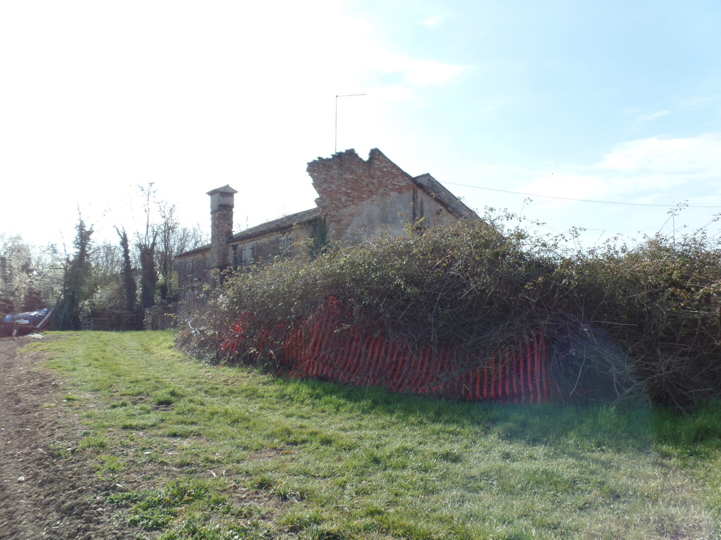 MARTELLAGO – OLMO grande rustico con 18.000 mq di terreno